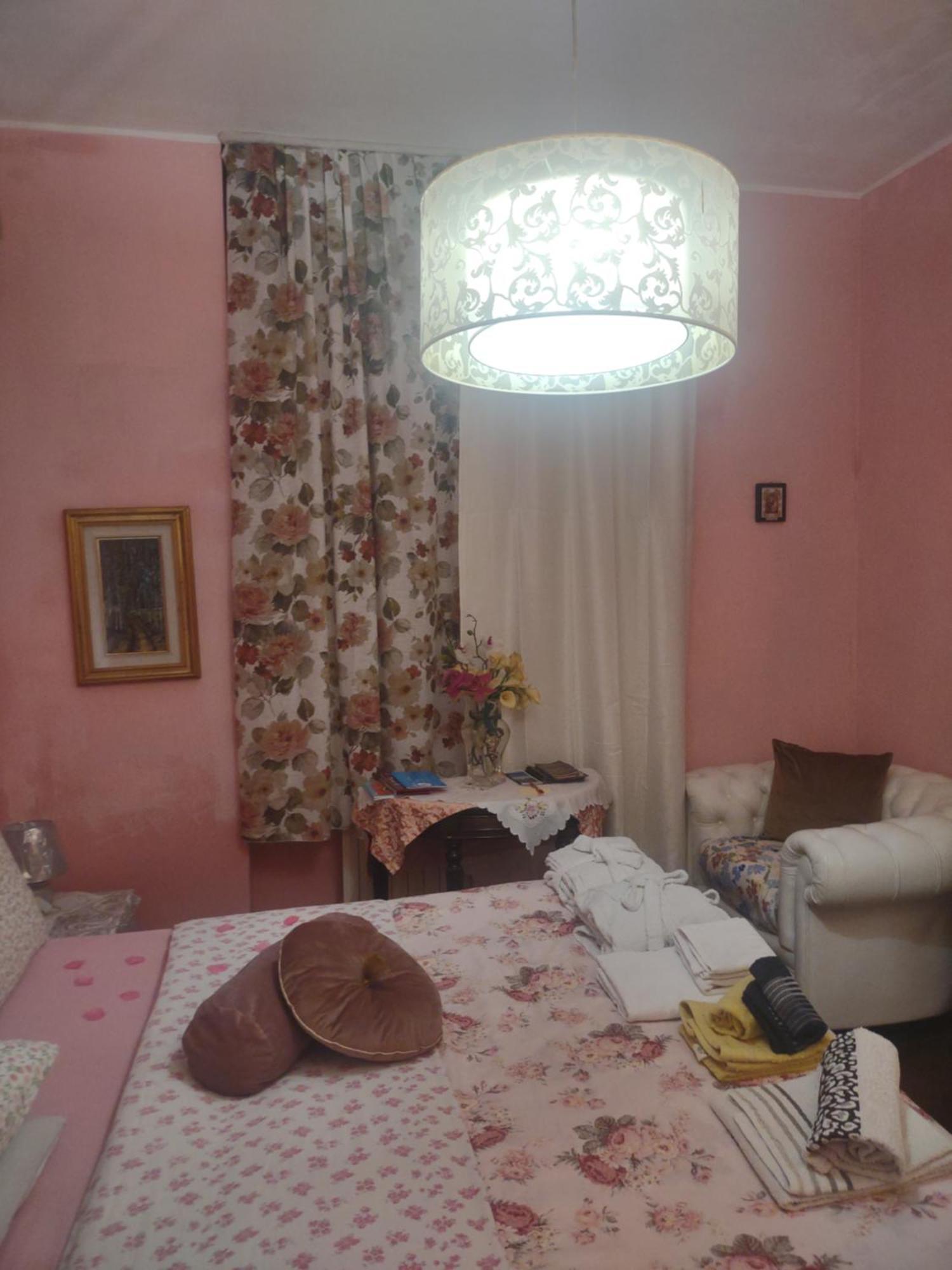 Apartamento Dolce Notti Bérgamo Habitación foto